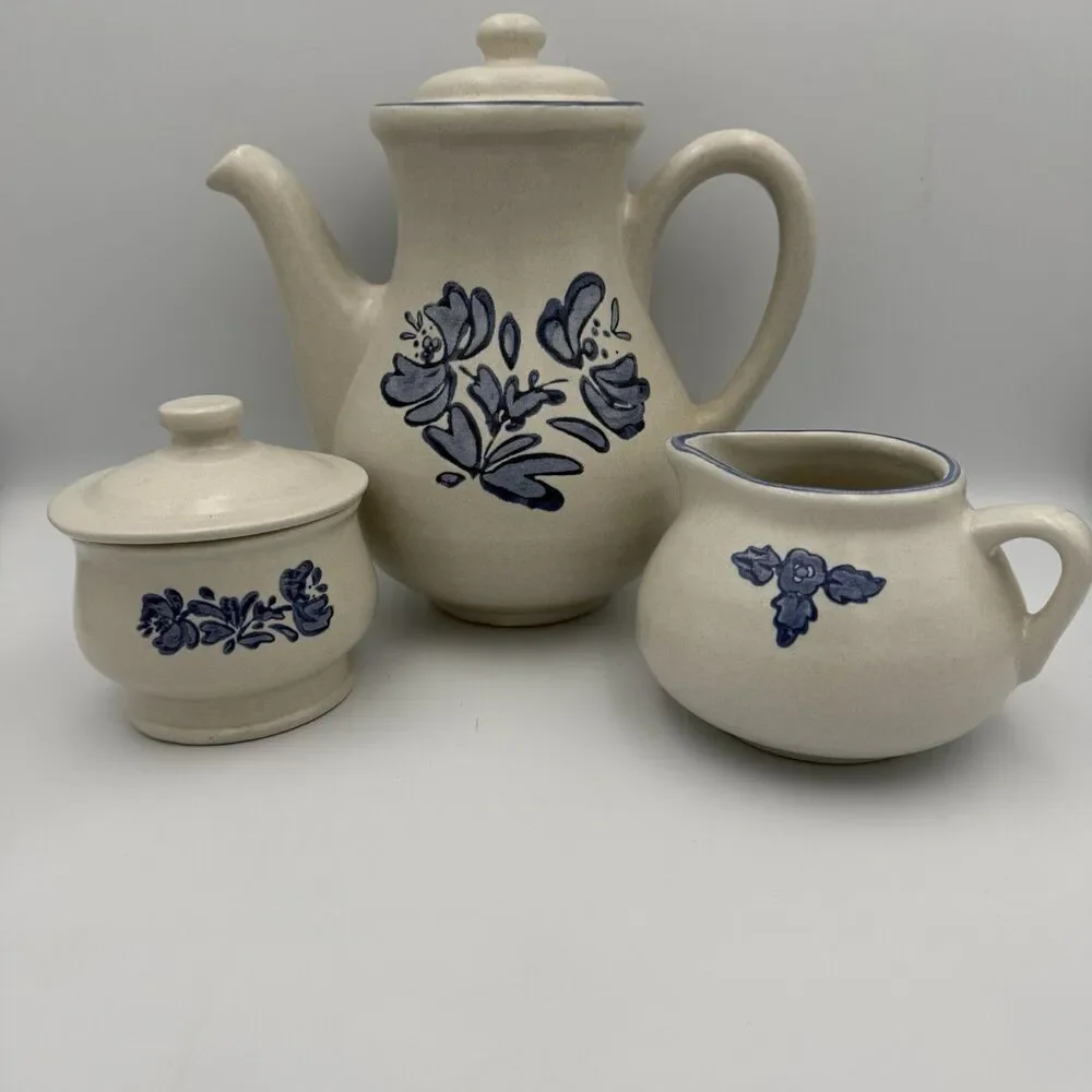 Vintage Pfaltzgraff Yorktowne 3-Pc Coffee/Tea Set 7-490 22Y 23Y - Made in USA